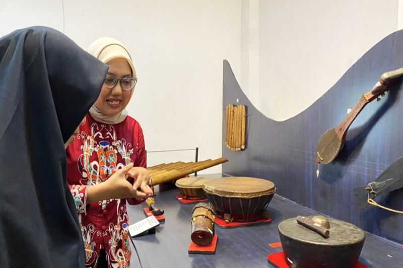 Museum Balanga Pamerkan 5 Koleksi pada Pameran Alat Musik Tradisional